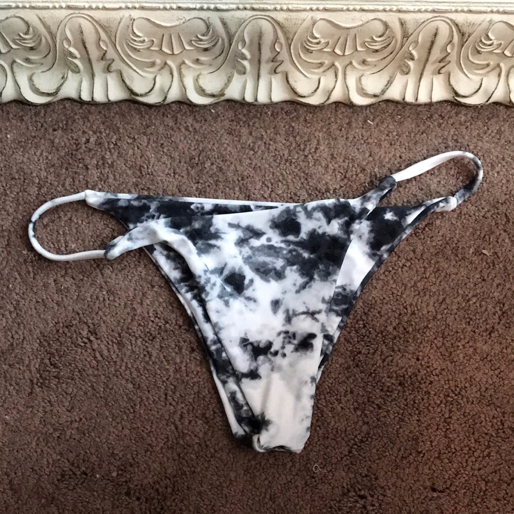SOLD! KITTENISH bikini bottom